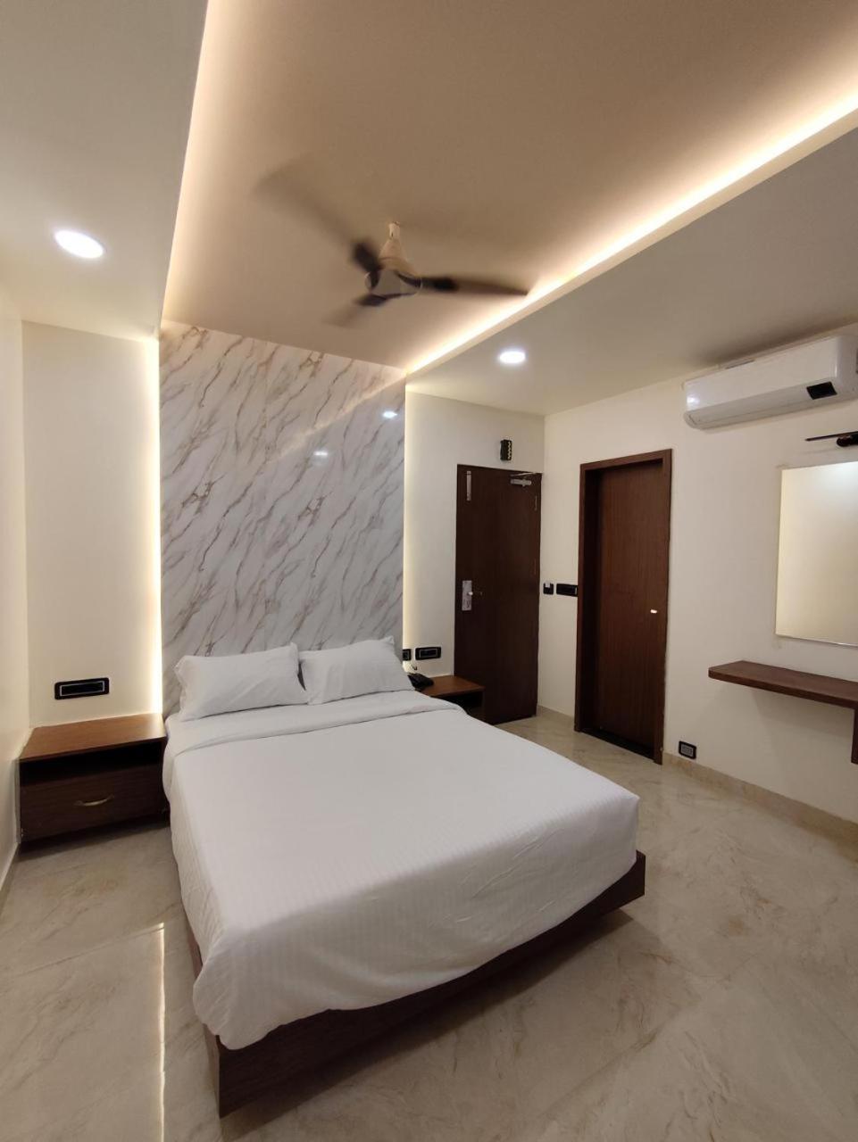Sree Mahalakshmi Residency By K Hotels Virudunagar Экстерьер фото